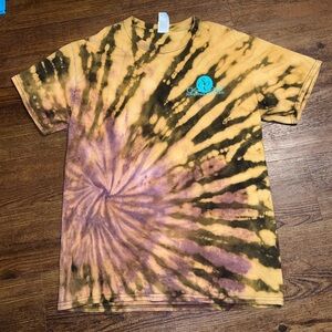 Southern Couture Brown, Purple Tie-Dye Graphic Short Sleeve Shirt Size M